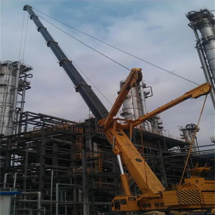 松柏镇吊板房的吊车